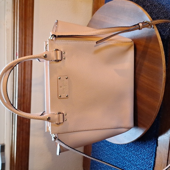 kate spade Handbags - Kate Spade Wellesley Cam'ron Satchel Crossbody